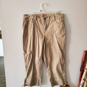 Stretch classic khaki capris